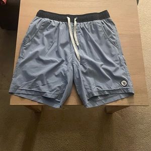 Vuori mens lined shorts (medium)